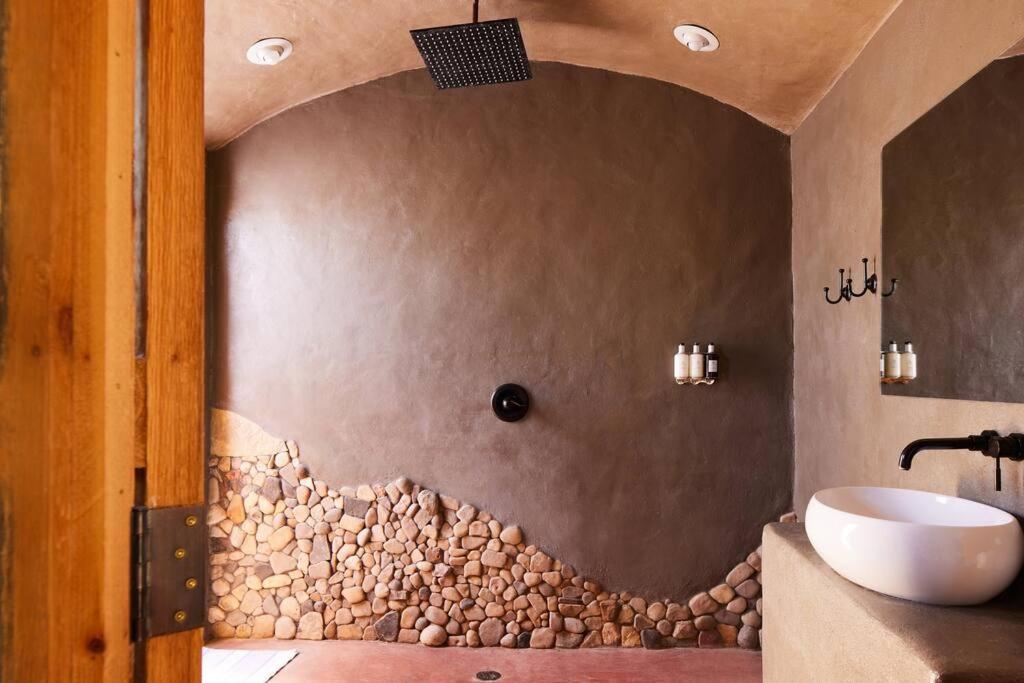 Casa Piedra ⁠ — Short Drive From Big Bend Βίλα Terlingua Εξωτερικό φωτογραφία